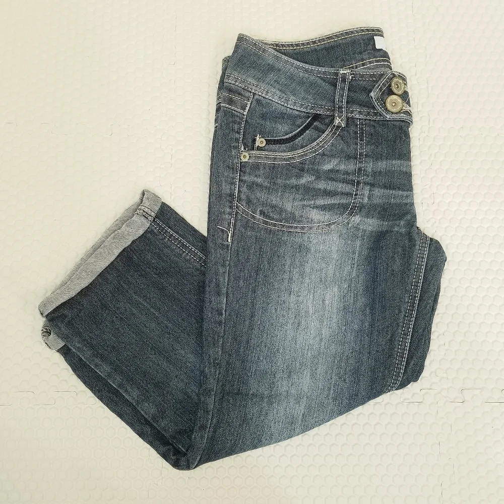 ✨️ Candie's Blue Ladies Size 5 Distressed Jean Capris Pants - Picture 11 of 11